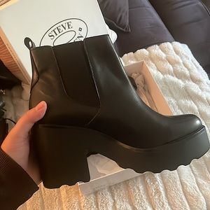 Steve Madden Greta Boots